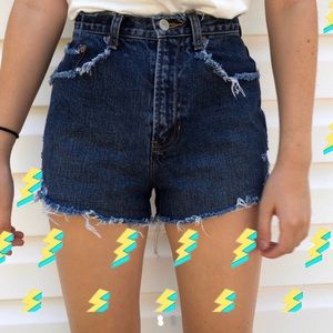 One of a kind Gap shorts fits size 24-25 💜